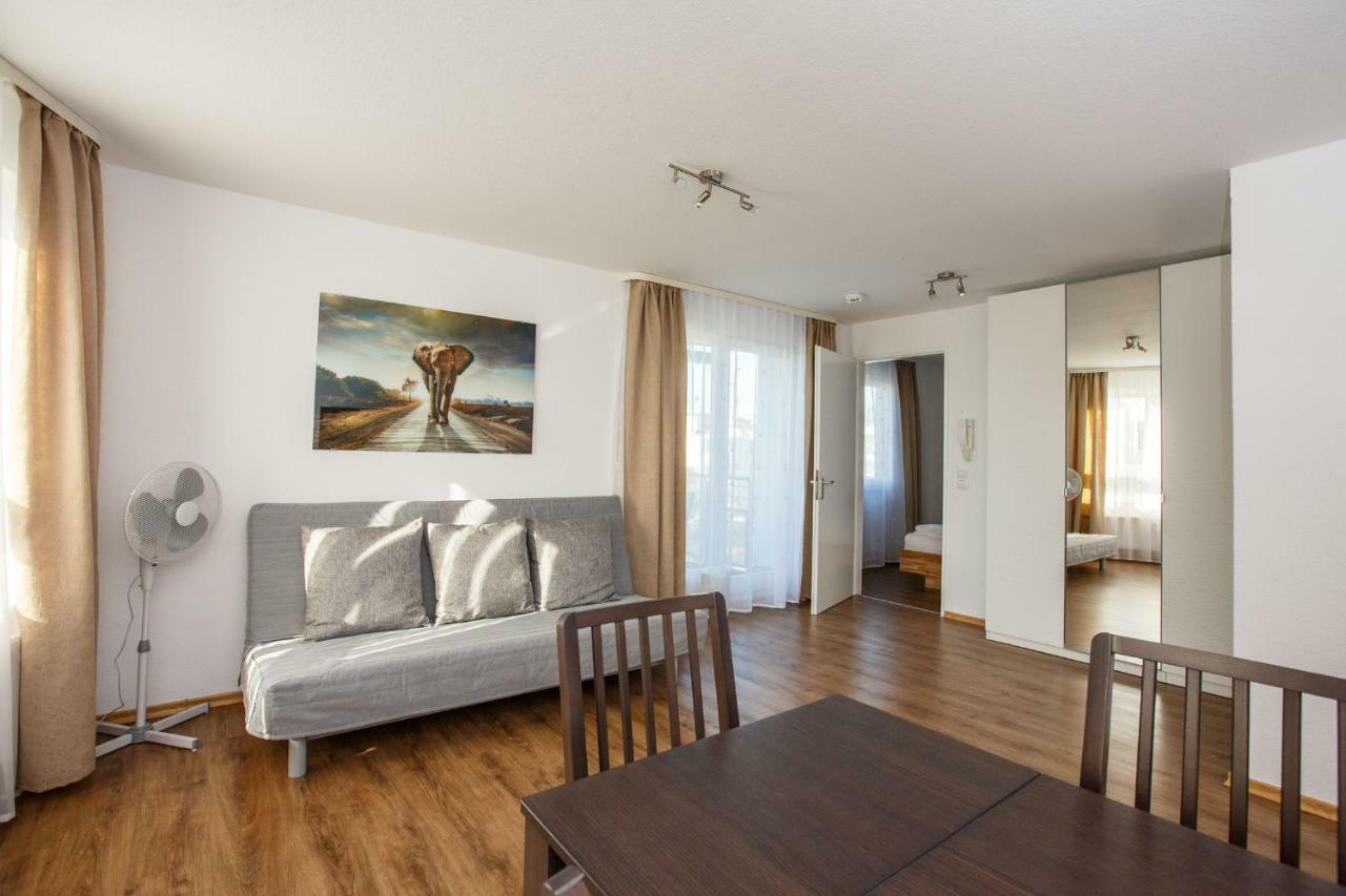 Outlet-Apartment Metzingen Metzingen  Buitenkant foto