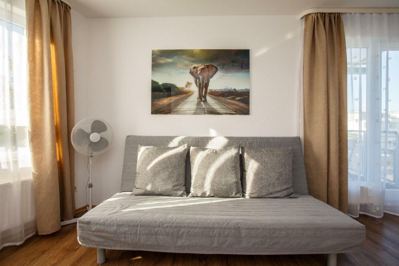 Outlet-Apartment Metzingen Metzingen  Buitenkant foto